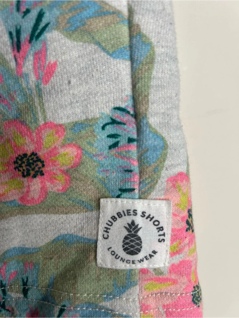 Chubbies Lounge Wear Medium 7” Shorts Tropical Floral Green Pink